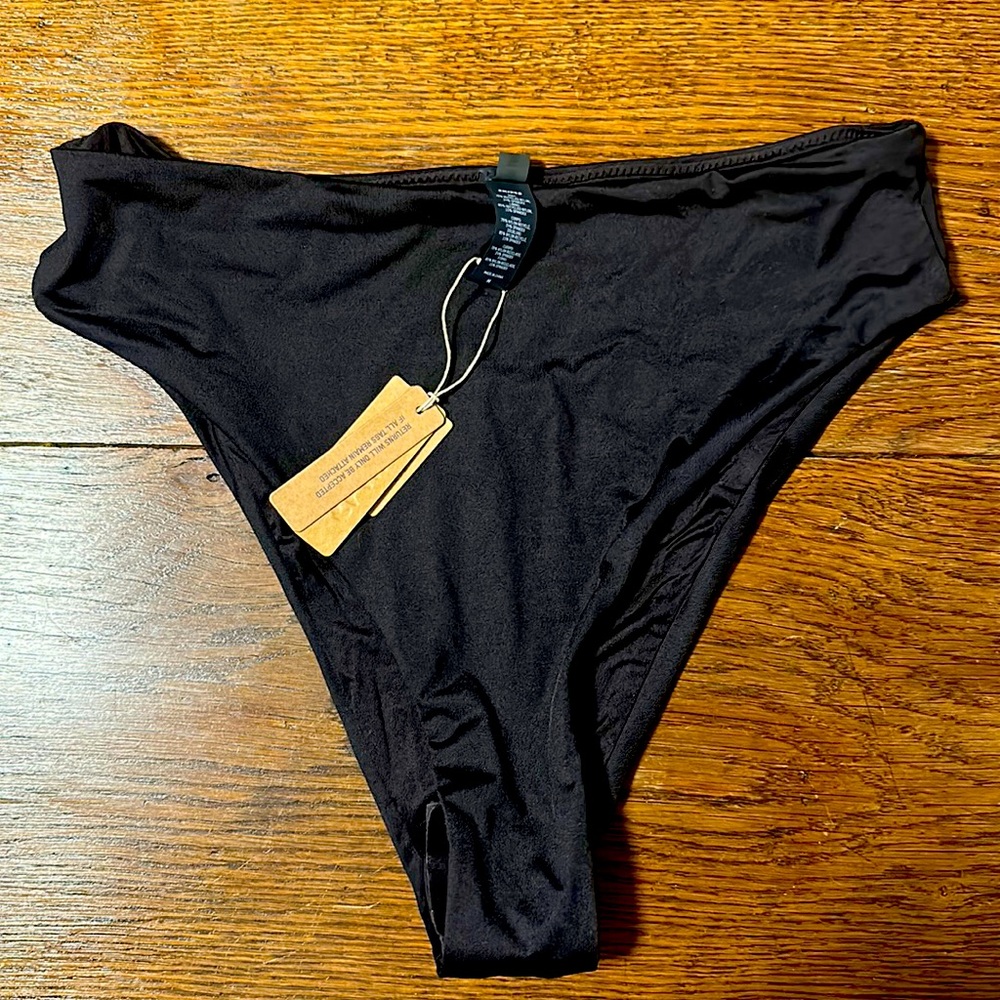 SKIMS Signature Swim Bottoms Brand New with Tags